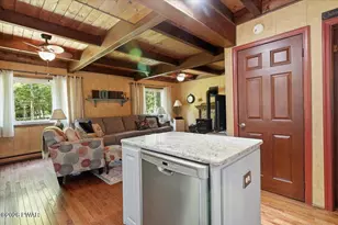 1458/63 Woodcrest Ln, Lake Ariel, PA 18436 - Photo 14