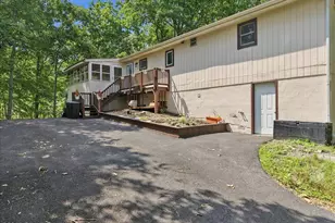 198 Edinburgh Rd, Bushkill, PA 18324 - Photo 4