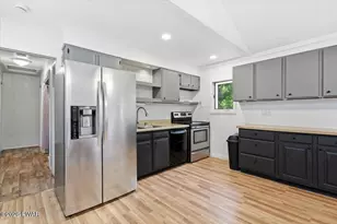 198 Edinburgh Rd, Bushkill, PA 18324 - Photo 8
