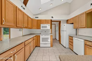 103 Rodeo Ln, Hawley, PA 18428 - Photo 18