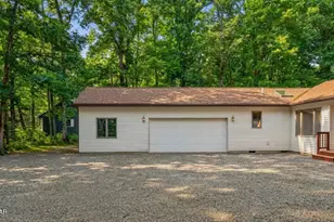 103 Rodeo Ln, Hawley, PA 18428 - Photo 4