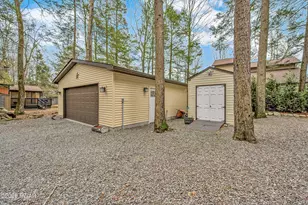 1019 Hickory Dr, Lake Ariel, PA 18436 - Photo 28