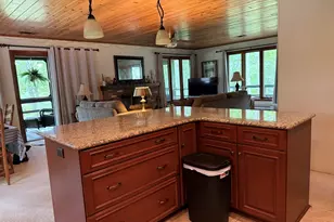129 Big Bear Dr, Greentown, PA 18426 - Photo 4