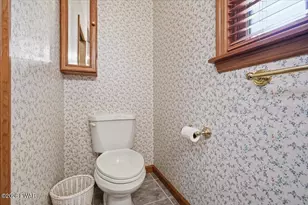 136 Hilltop Lane, Hawley, PA 18428 - Photo 30