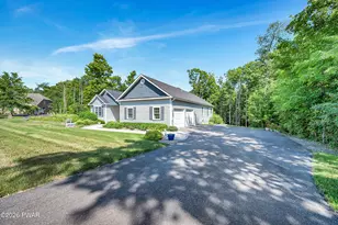 107 Stonefield Dr, Jefferson Township, PA 18436 - Photo 8