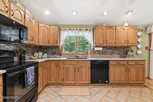 154 Santos Dr, Milford, PA 18337 - Photo 12
