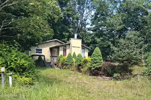 153 Skyview Rd, Dingmans Ferry, PA 18328 - Photo 2
