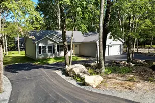 127 Buck Run Dr, Milford, PA 18337 - Photo 4