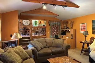 128 Shiny Mountain Rd, Greentown, PA 18426 - Photo 8