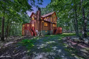 108 Blackbird Ct, Lackawaxen, PA 18435 - Photo 2