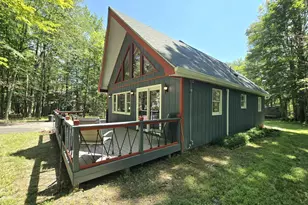 5164 Cresco Dr, Pocono Lake, PA 18347 - Photo 6