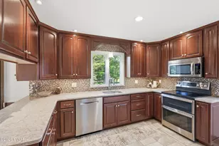 341 Pleasant View Dr, Pleasant Mount, PA 18453 - Photo 18