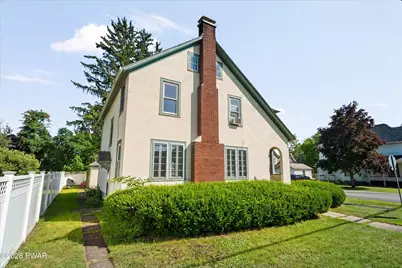 210 Avenue H, Matamoras, PA 18336 - Photo 2