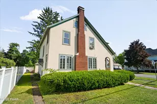 210 Avenue H, Matamoras, PA 18336 - Photo 2