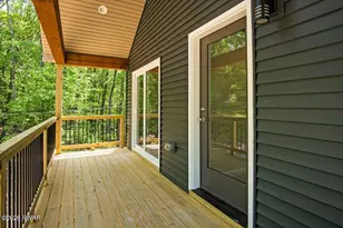 128 Copper Mountain Dr, Tafton, PA 18464 - Photo 4