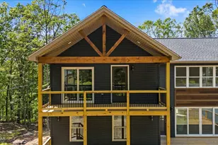 128 Copper Mountain Dr, Tafton, PA 18464 - Photo 2