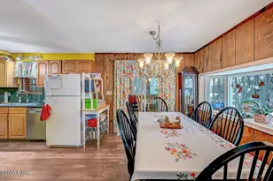 296 Chestnut Hill Dr, Lake Ariel, PA 18436 - Photo 10