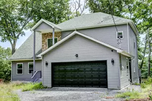 127 Lakewood Dr, Dingmans Ferry, PA 18328 - Photo 18