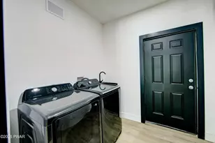 127 Lakewood Dr, Dingmans Ferry, PA 18328 - Photo 50
