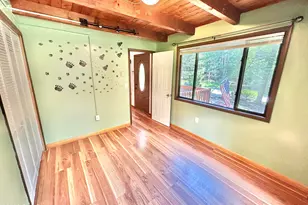 1011 Cedar Dr, Lake Ariel, PA 18436 - Photo 14