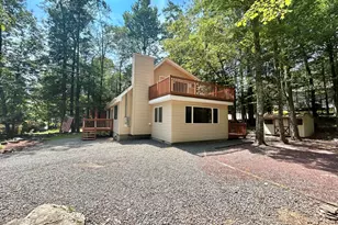 1011 Cedar Dr, Lake Ariel, PA 18436 - Photo 2