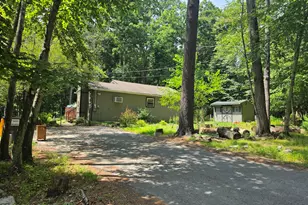 100 Iroquis Trail, Dingmans Ferry, PA 18328 - Photo 20
