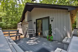 111 Ledge View Dr, Hawley, PA 18428 - Photo 2