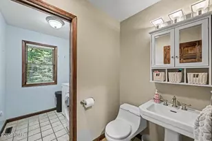 802 Overlook Ct, Lords Valley, PA 18428 - Photo 40