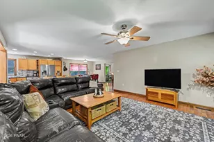 802 Overlook Ct, Lords Valley, PA 18428 - Photo 28