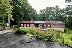 231 Traverse Rd, Dingmans Ferry, PA 18328 - Photo 2