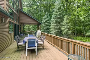 8 Cedar Ct, Lakeville, PA 18438 - Photo 10
