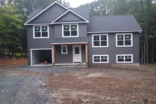 125 Gunstock Ln, Tafton, PA 18464 - Photo 1