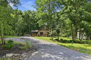206 Oakenshield Dr, Tamiment, PA 18371 - Photo 64