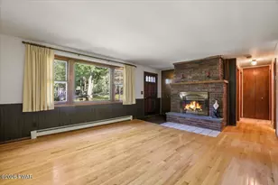125 N Forrest Dr, Milford, PA 18337 - Photo 6