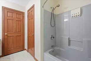 118 Navajo Ct, Hawley, PA 18428 - Photo 36