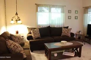 17 Gallina Pond Dr, Honesdale, PA 18431 - Photo 2