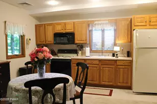 17 Gallina Pond Dr, Honesdale, PA 18431 - Photo 4