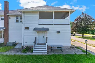 978 Main St, Newfoundland, PA 18445 - Photo 2