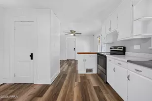 978 Main St, Newfoundland, PA 18445 - Photo 10