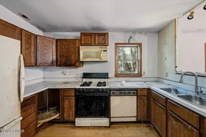 1191 Bluebird Lane, Bushkill, PA 18324 - Photo 6
