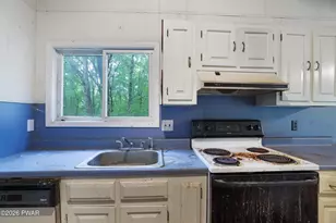 800 Elm Ct, Hawley, PA 18428 - Photo 16