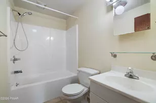 800 Elm Ct, Hawley, PA 18428 - Photo 8