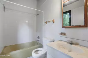800 Elm Ct, Hawley, PA 18428 - Photo 12