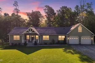 76 Horseshoe Dr, Honesdale, PA 18431 - Photo 2