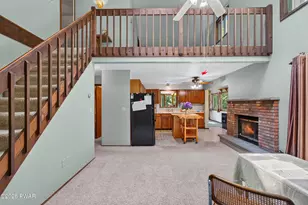 800 Mustang Ct, Lords Valley, PA 18428 - Photo 8