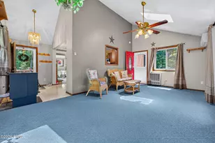 800 Mustang Ct, Lords Valley, PA 18428 - Photo 14