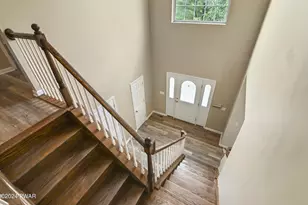 100 Teak Ln, Dingmans Ferry, PA 18328 - Photo 34