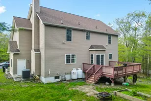 100 Teak Ln, Dingmans Ferry, PA 18328 - Photo 40