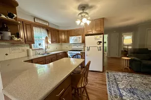 1352 Fountain Dr, Newfoundland, PA 18445 - Photo 6