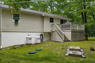 115 Tink Wig Dr, Hawley, PA 18428 - Photo 4